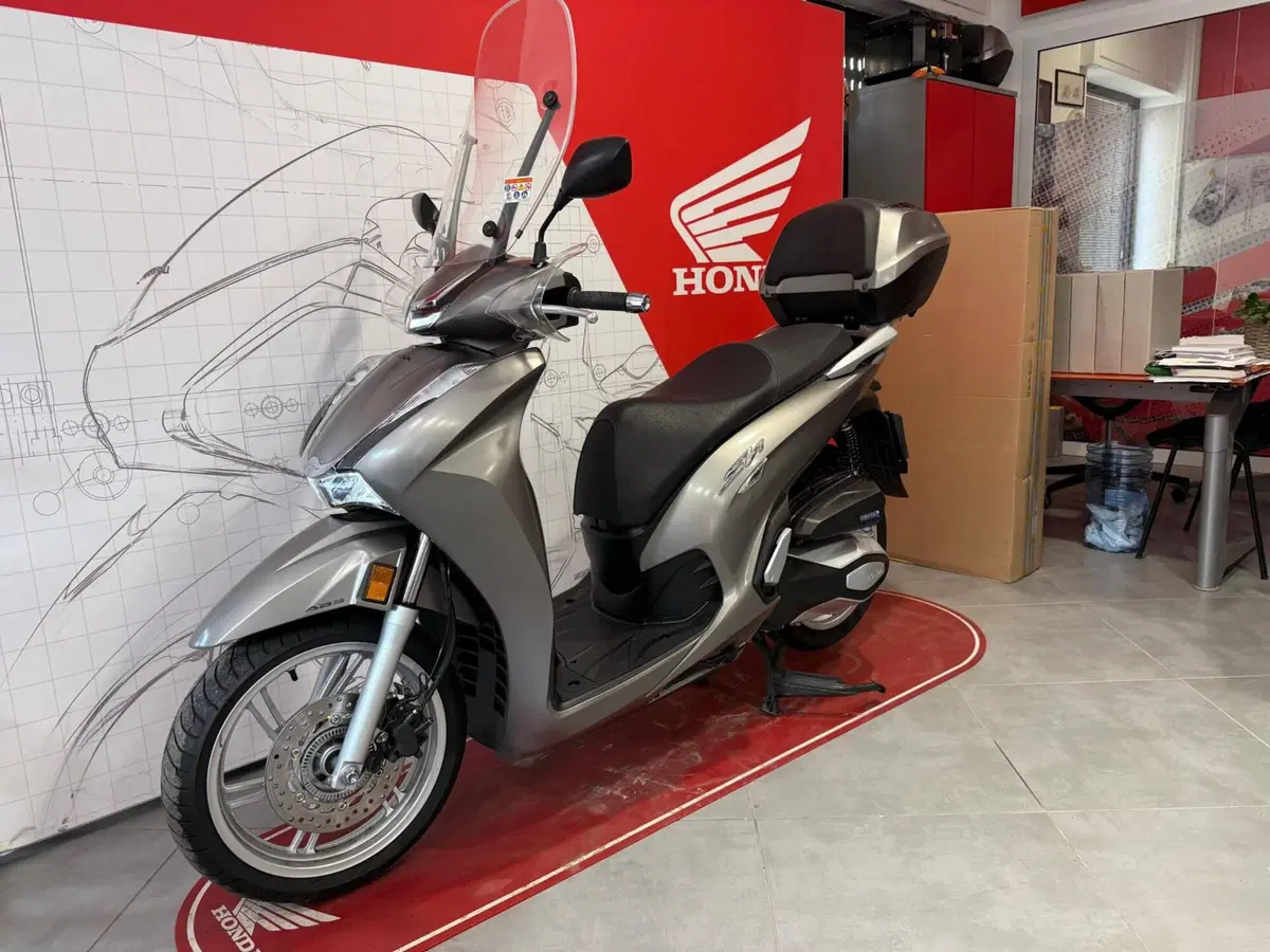 Honda SH 350 (2021 - 24) (2)