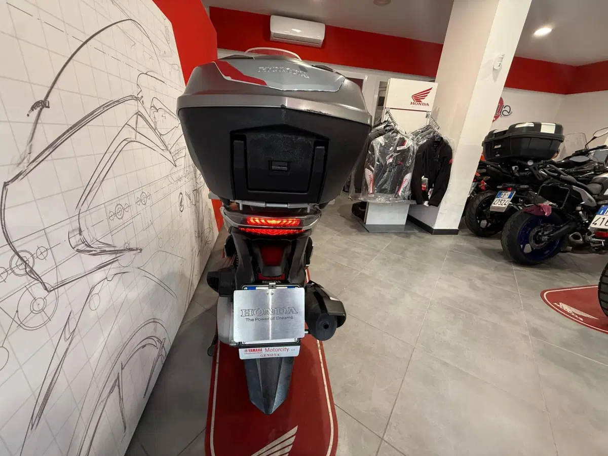 Honda SH 350 (2021 - 24) (6)