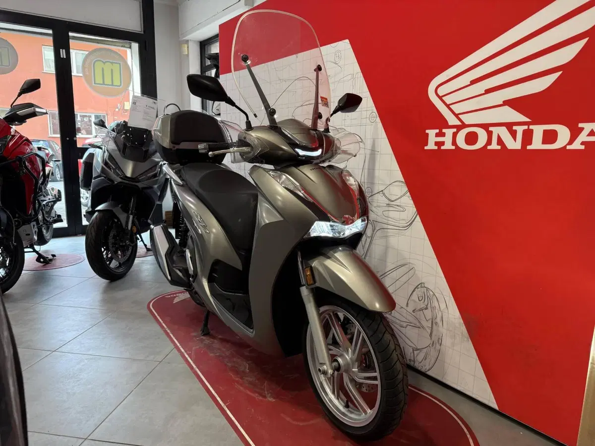 Honda SH 350 (2021 - 24) (4)