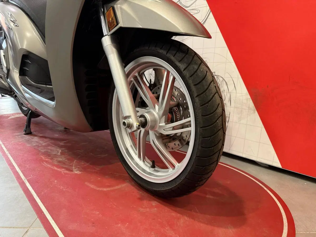 Honda SH 350 (2021 - 24) (10)
