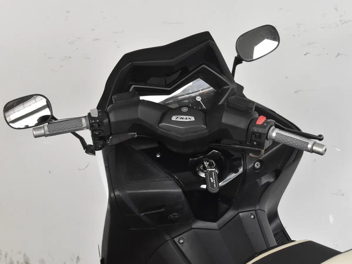 Yamaha T-Max 530 (2012 - 14) (18)