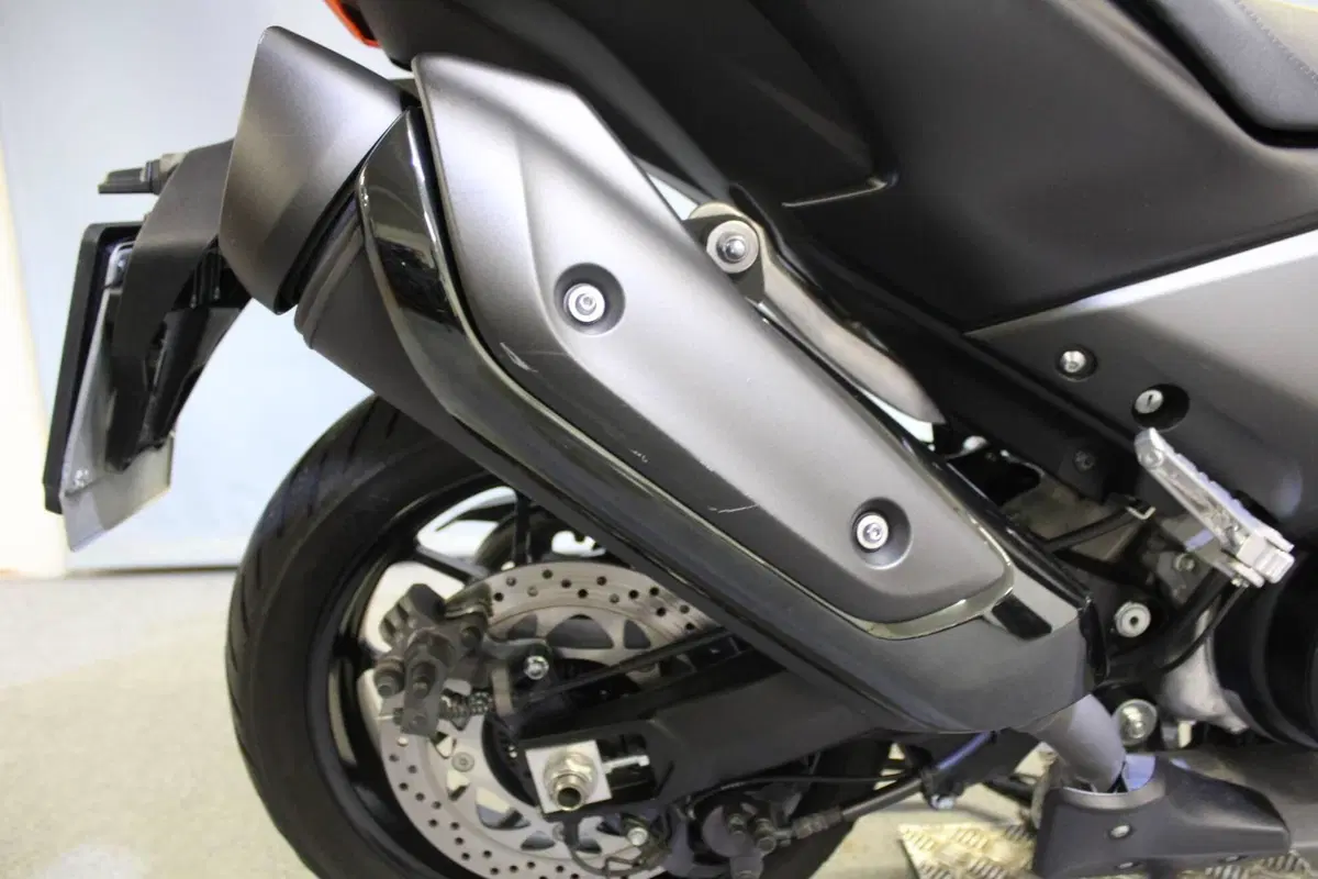 Yamaha T-Max 560 (2022 - 24) (7)