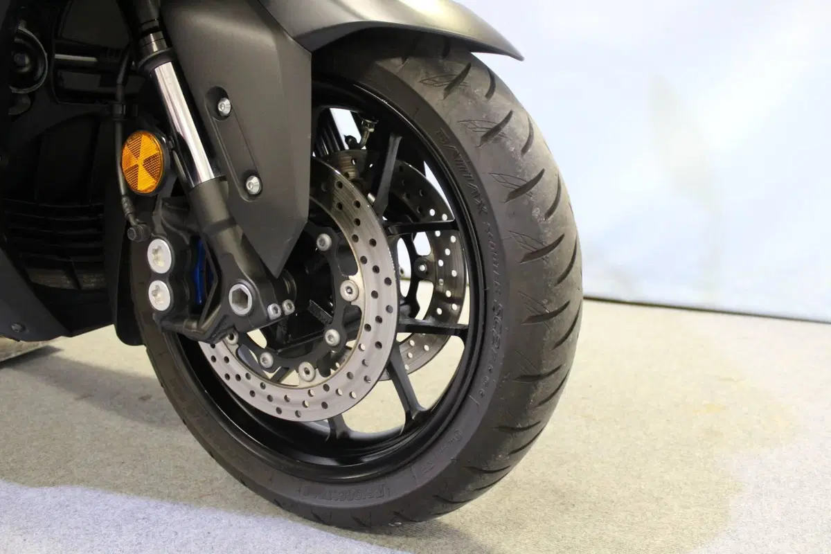Yamaha T-Max 560 (2022 - 24) (8)