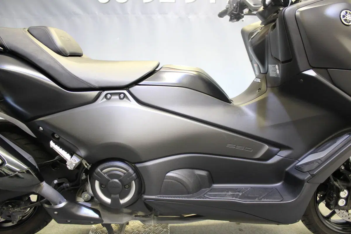 Yamaha T-Max 560 (2022 - 24) (9)