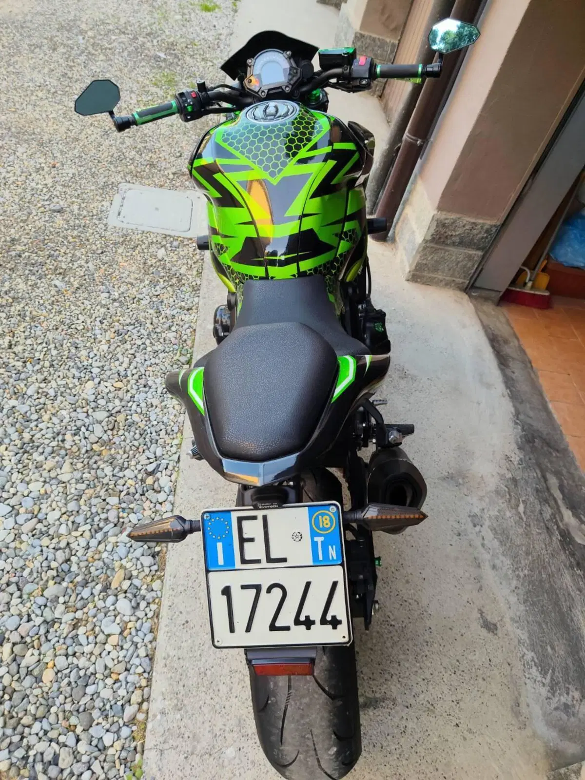 Kawasaki Z 900 (2017 - 18) (4)