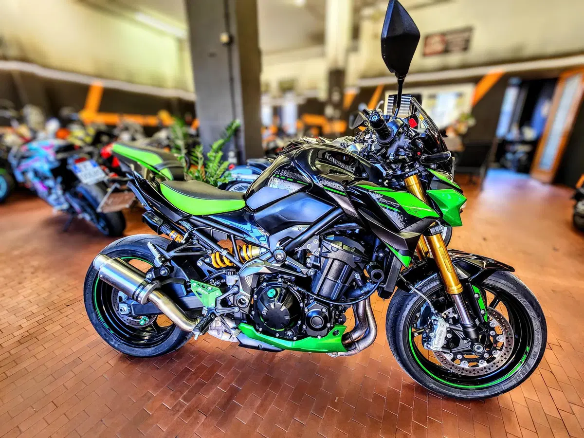 Kawasaki Z 900 SE (2022 - 24)
