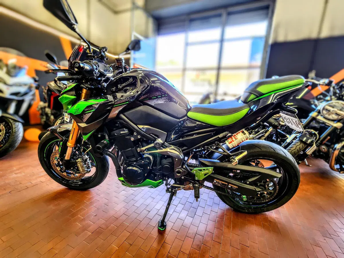 Kawasaki Z 900 SE (2022 - 24) (2)