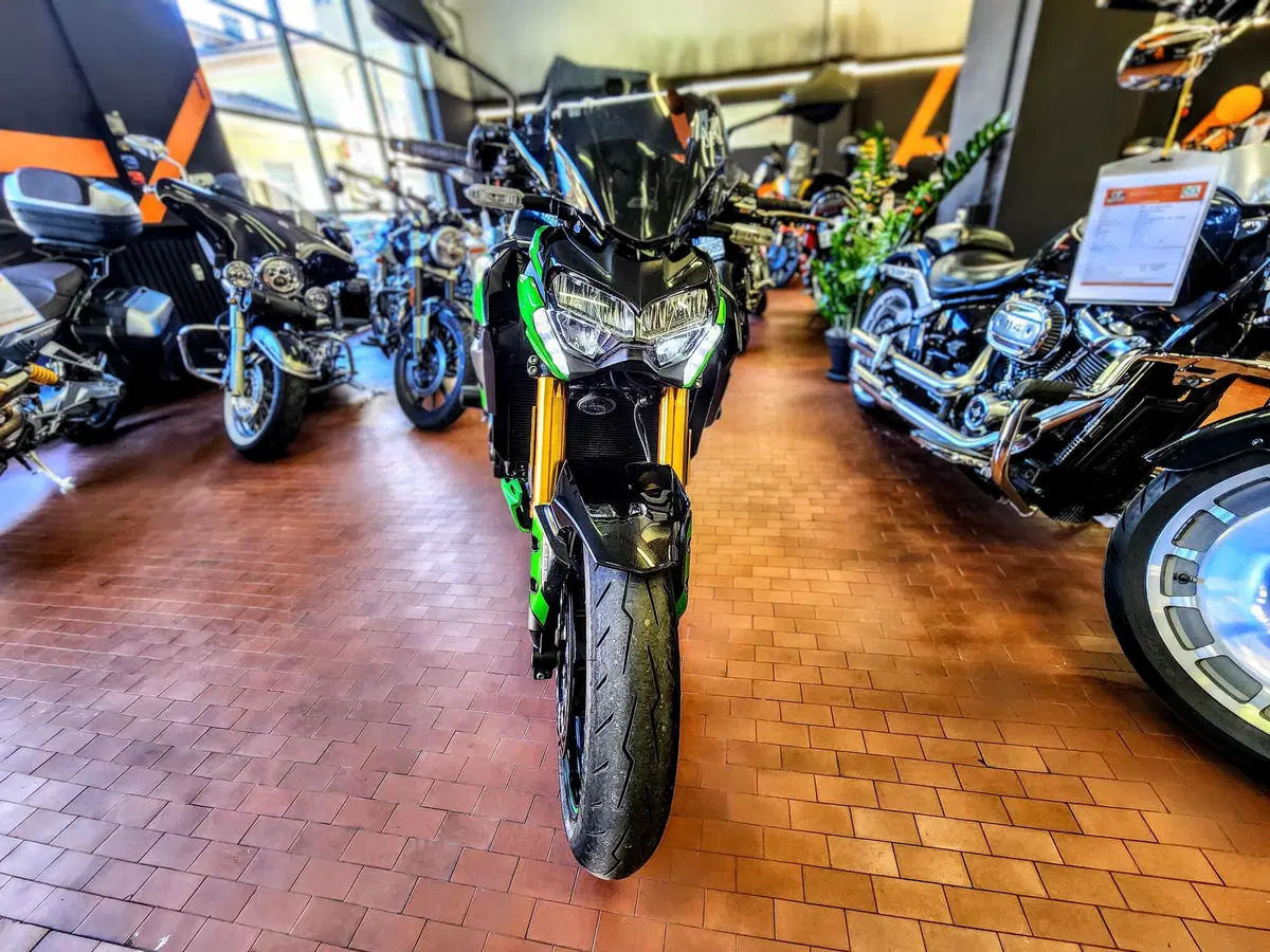 Kawasaki Z 900 SE (2022 - 24) (3)