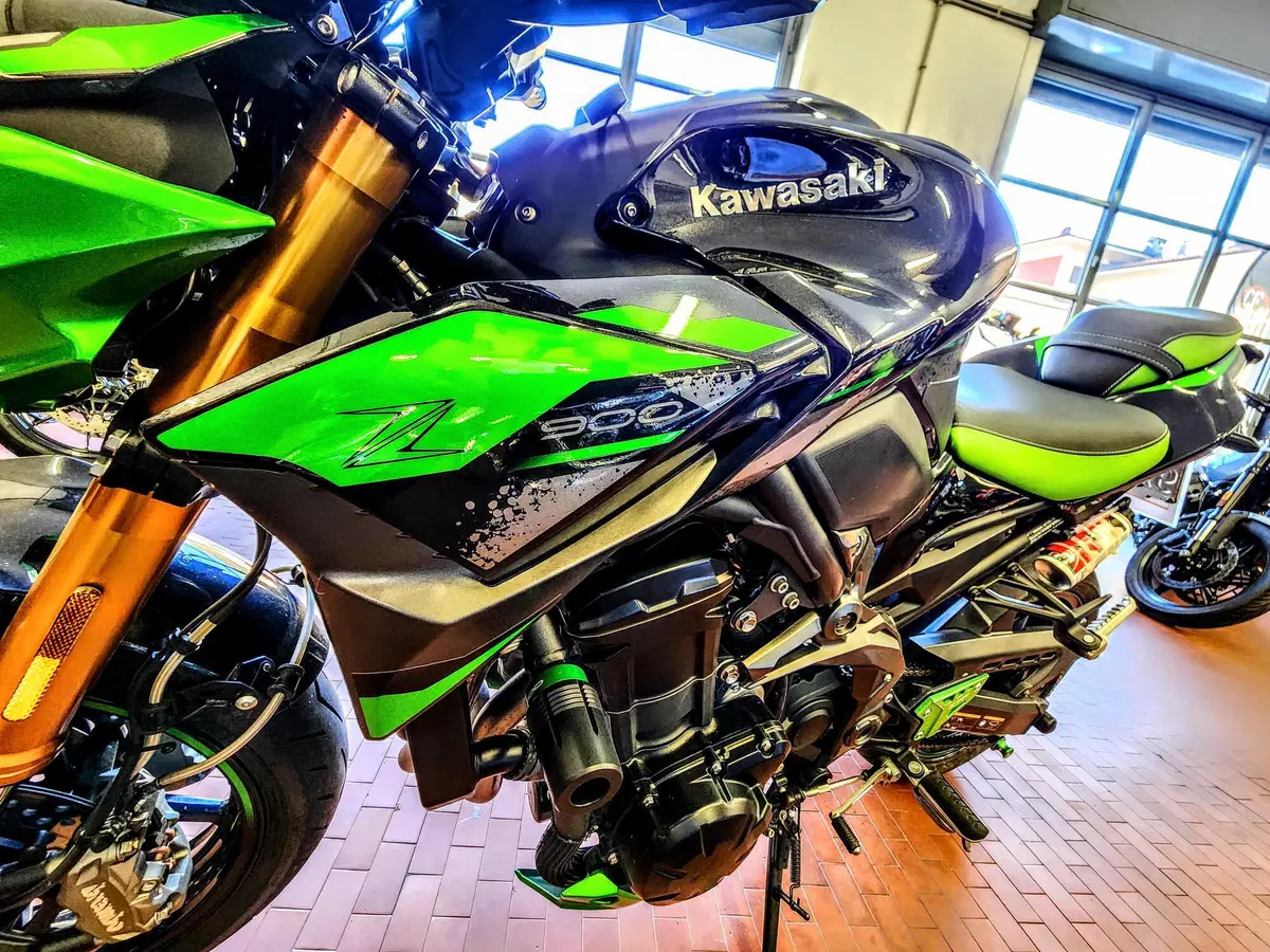 Kawasaki Z 900 SE (2022 - 24) (17)