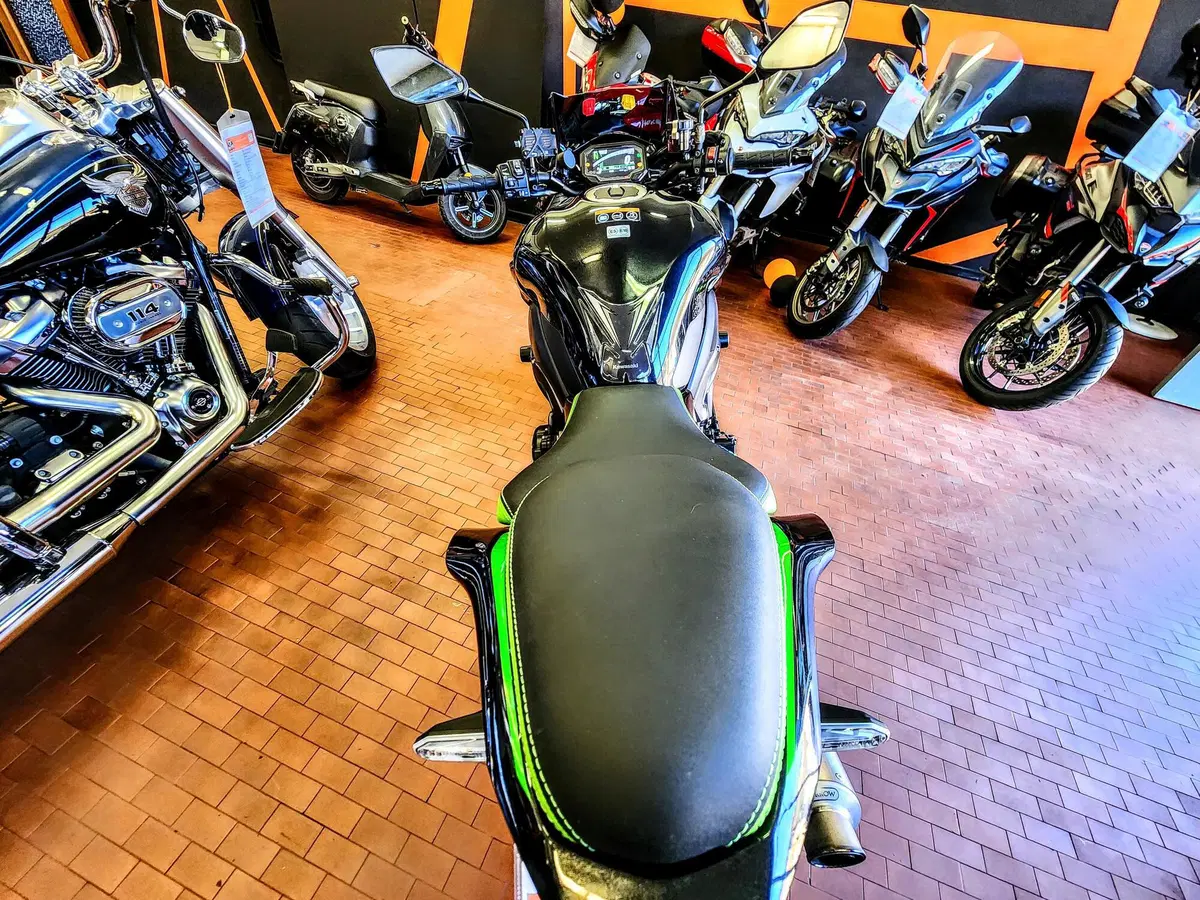 Kawasaki Z 900 SE (2022 - 24) (20)