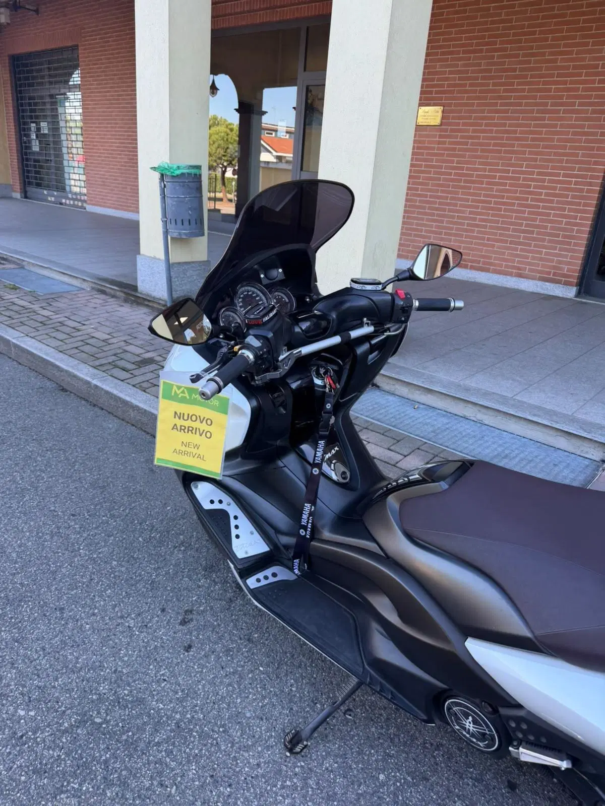 Yamaha T-Max 500 White Max (2010 - 11) (5)