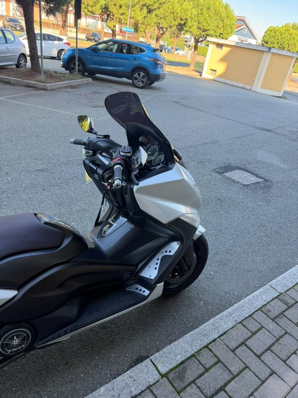 Yamaha T-Max 500 White Max (2010 - 11) (9)