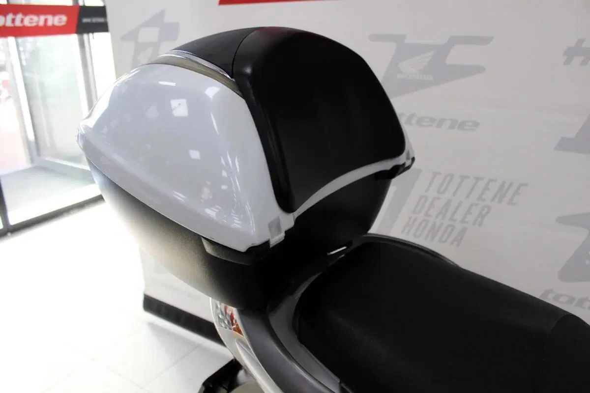 Honda SH 150i (2009 - 12) (5)