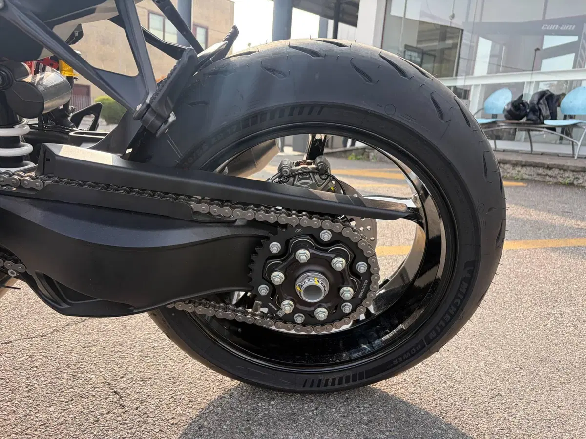 KTM 1390 Super Duke R (2024 - 26) (9)