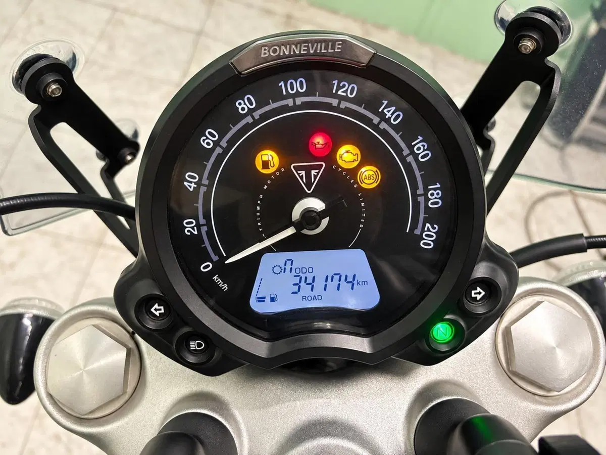 Triumph Bonneville Speedmaster 1200 (2021 - 25) (8)