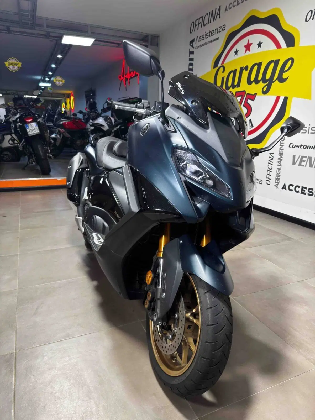 Yamaha T-Max 560 Tech Max (2022 - 24) (2)