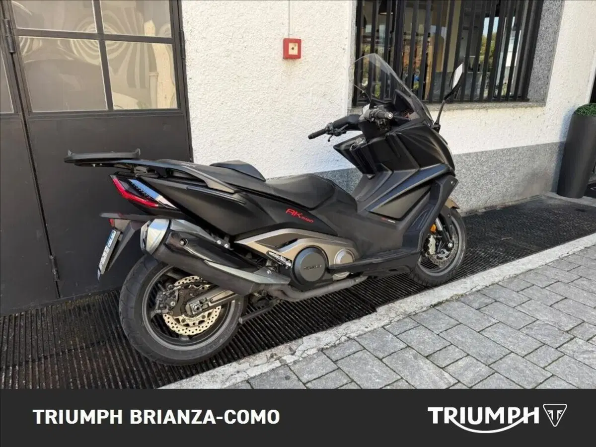 Kymco AK 550 ETS (2021 - 26) (2)