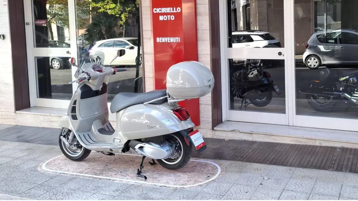Vespa GTS 310 (2025 - 26) (7)