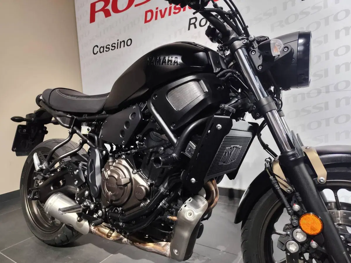Yamaha XSR 700 (2021) (3)