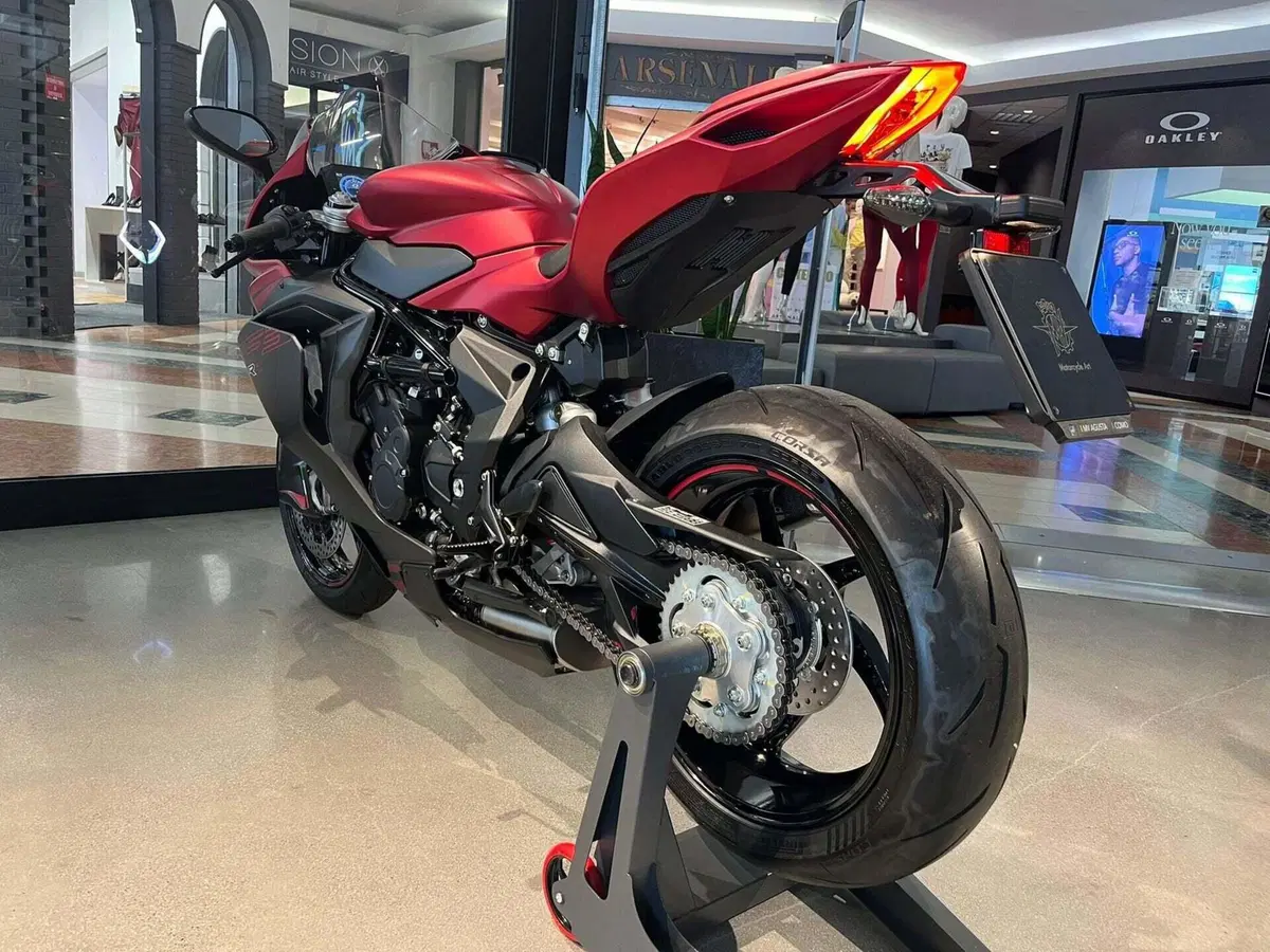 MV Agusta F3 800 RR (2022 - 25) (2)