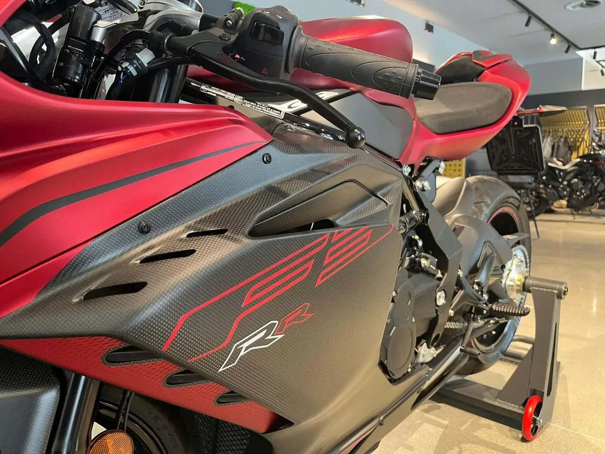 MV Agusta F3 800 RR (2022 - 25) (7)