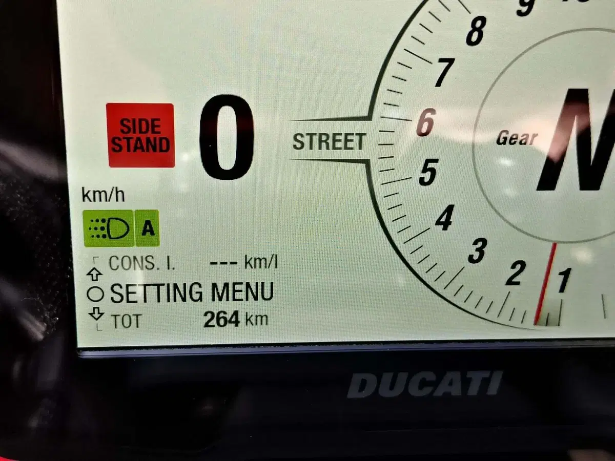 Ducati Streetfighter V4 1100 S (2021 - 22) (5)