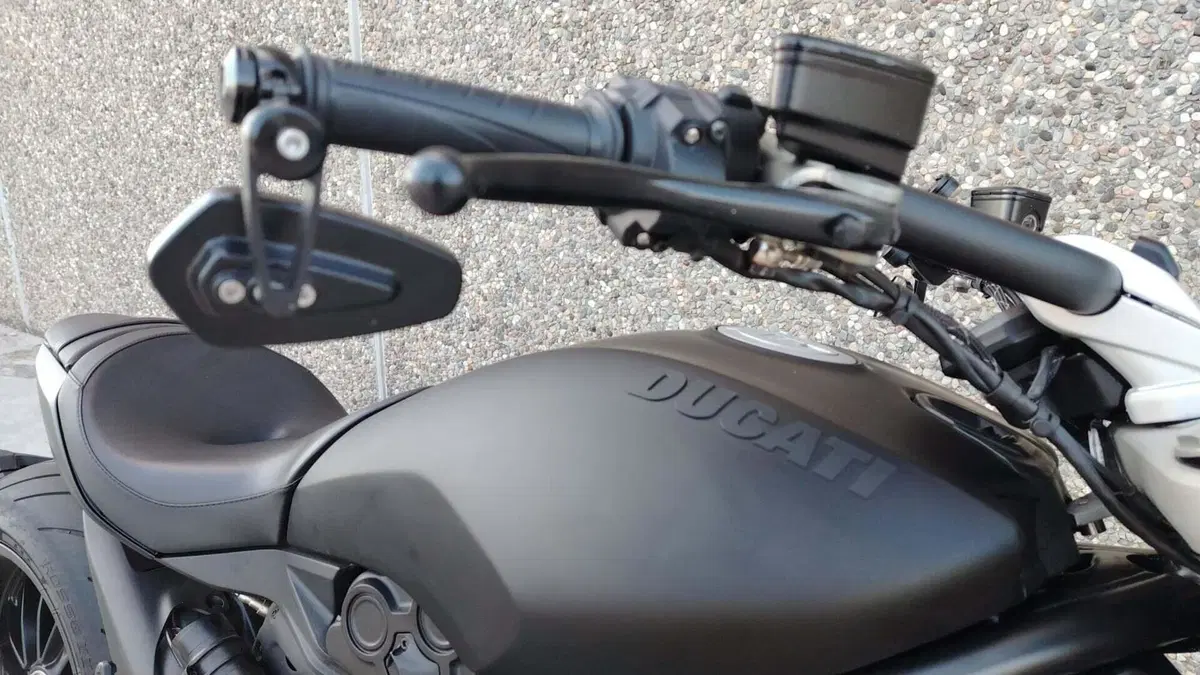 Ducati XDiavel 1262 Dark (2021 - 24) (10)