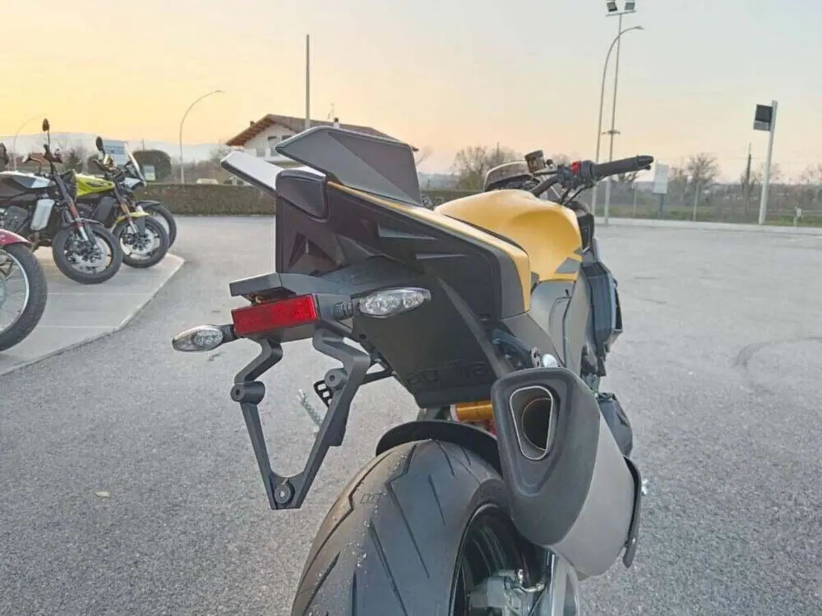 Aprilia Tuono V4 (2025 - 26) (8)