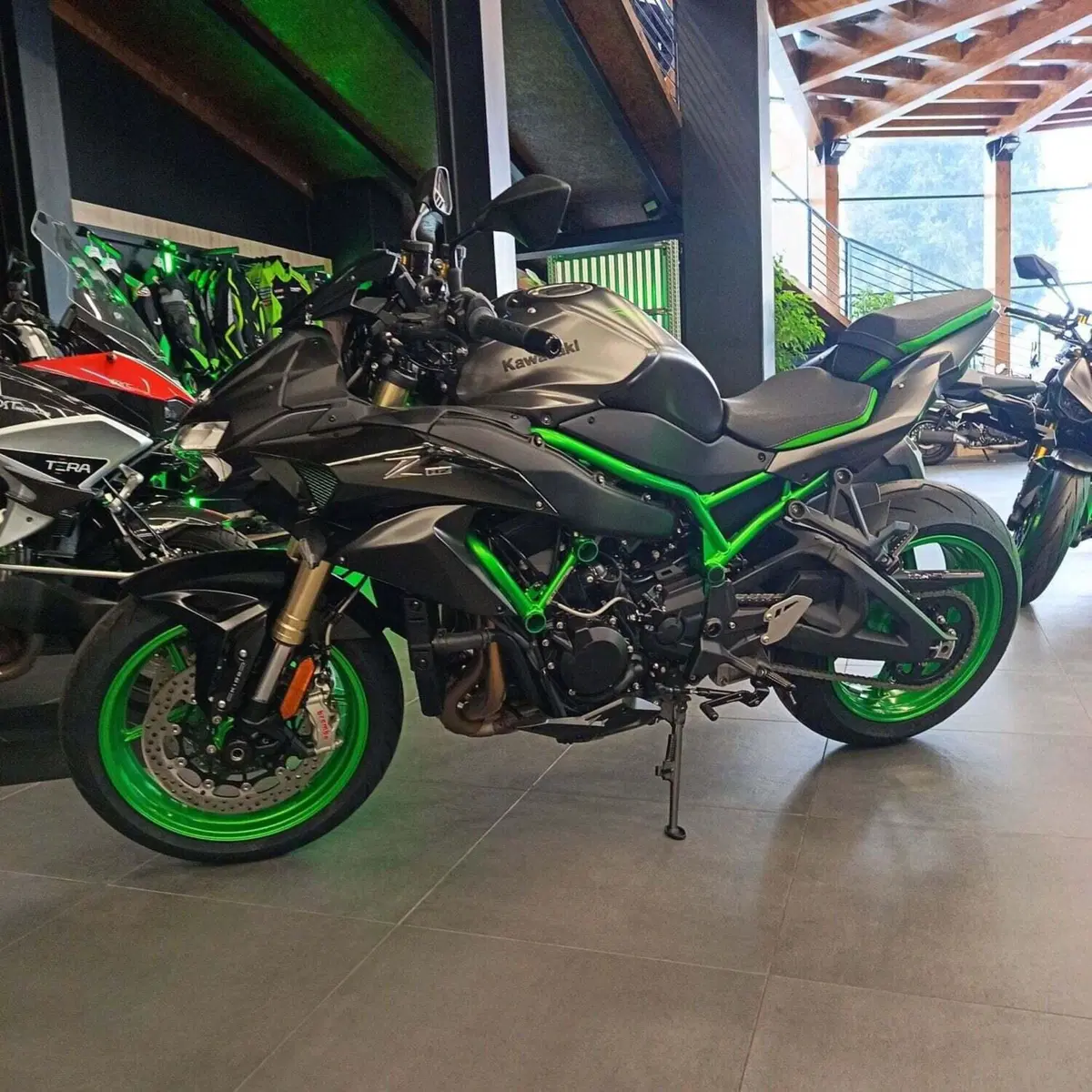Kawasaki Z H2 SE (2025 - 27) (5)