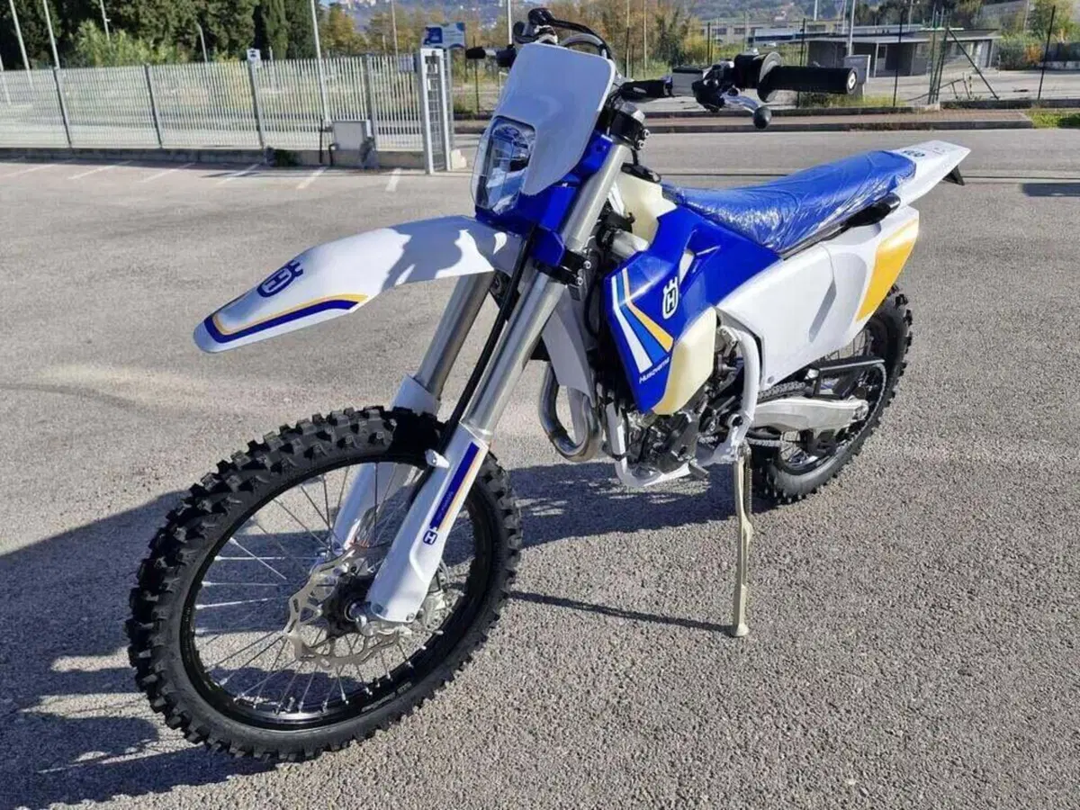 Husqvarna FE 250 (2025) (3)