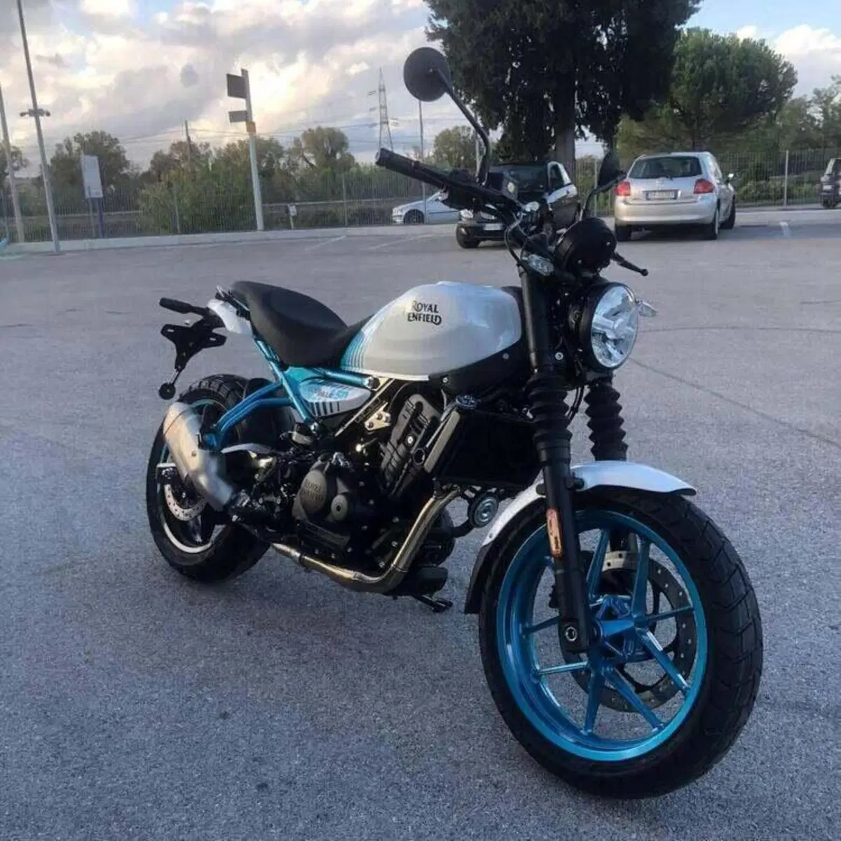 Royal Enfield Guerrilla 450 (2024 - 26) (6)