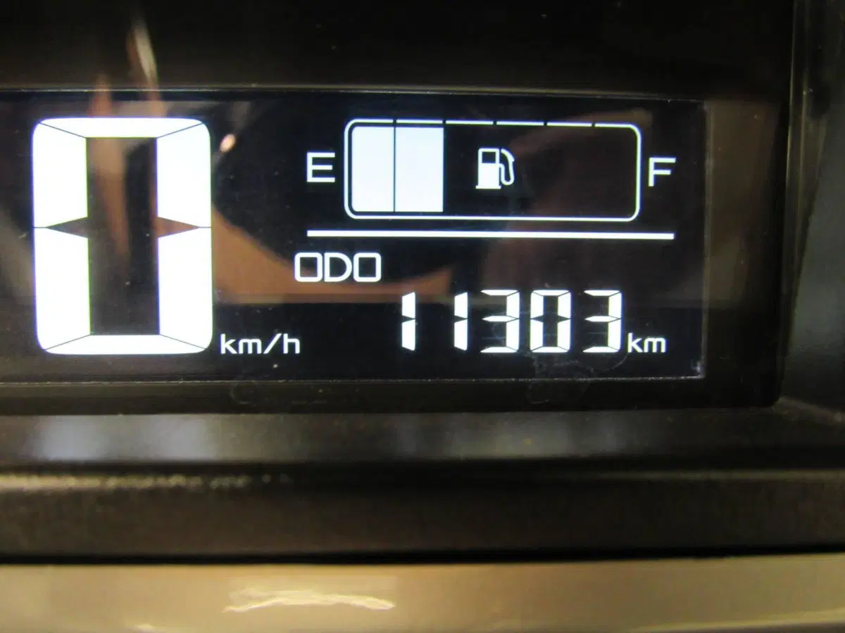 Yamaha X-Max 300 Tech Max (2021 - 24) (8)