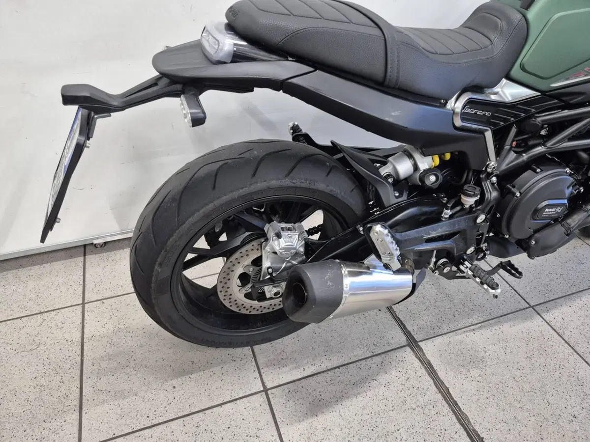 Benelli Leoncino 800 (2022 - 26) (3)