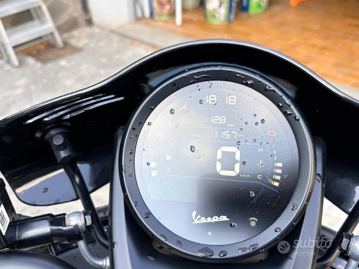 Vespa GTS 300 (2023 - 24) (6)