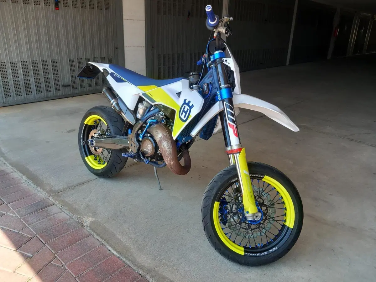 Husqvarna TC 125 (2022) (3)