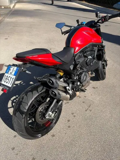 Ducati Monster 937 (2021 - 25) usata