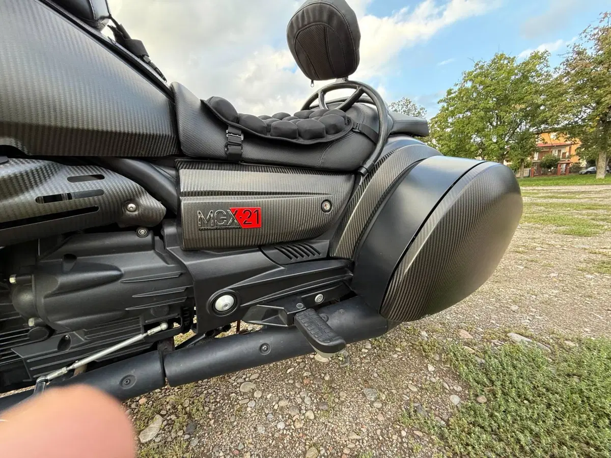 Moto Guzzi MGX 21 1400 (2016 - 20) (6)