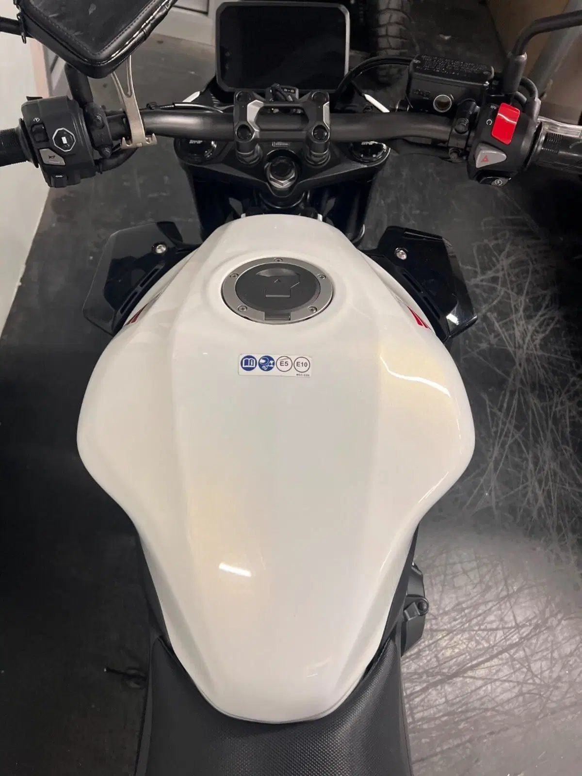 Honda CB 500 Hornet (2024 - 25) (9)