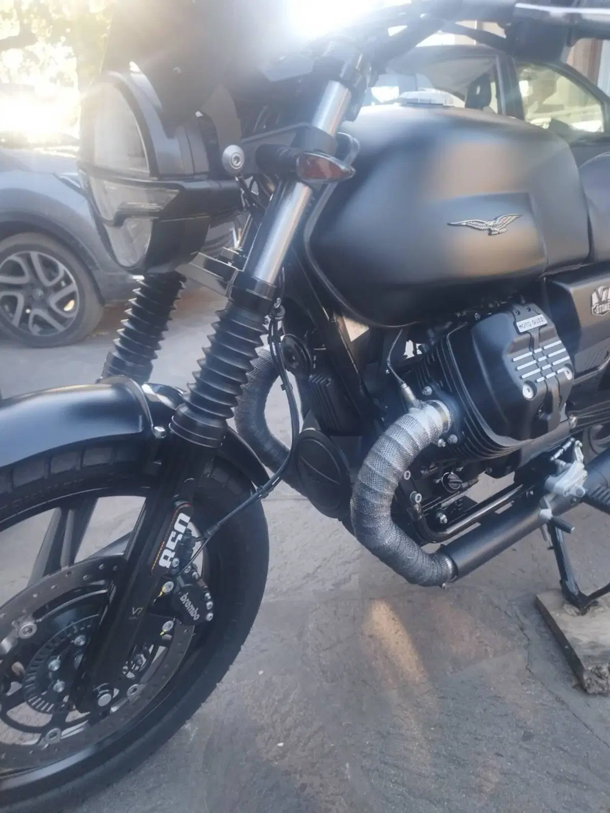 Moto Guzzi V7 Stone (2021 - 24) (7)