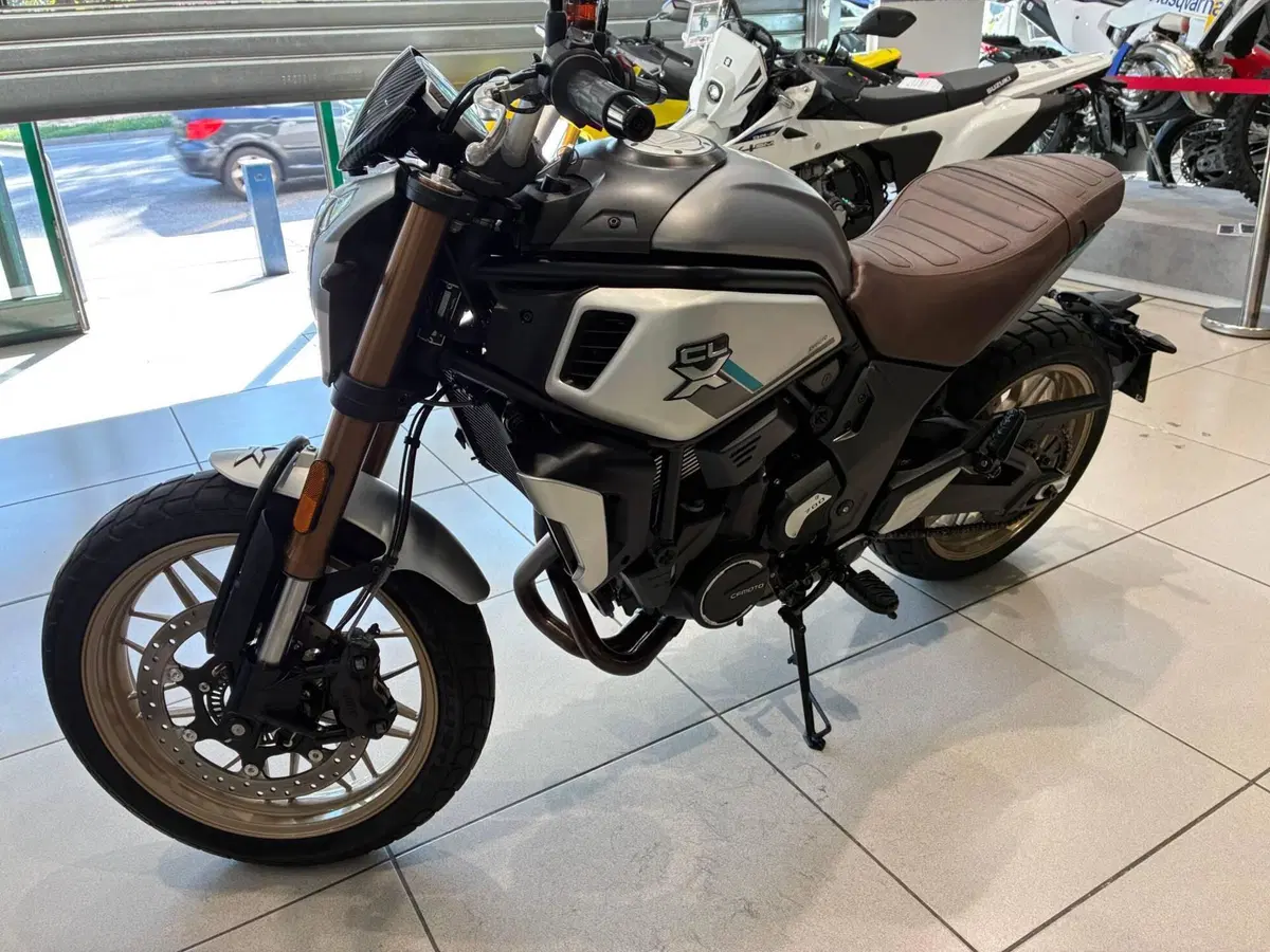 CFMOTO 700CL-X Sport (2022 - 26) (9)