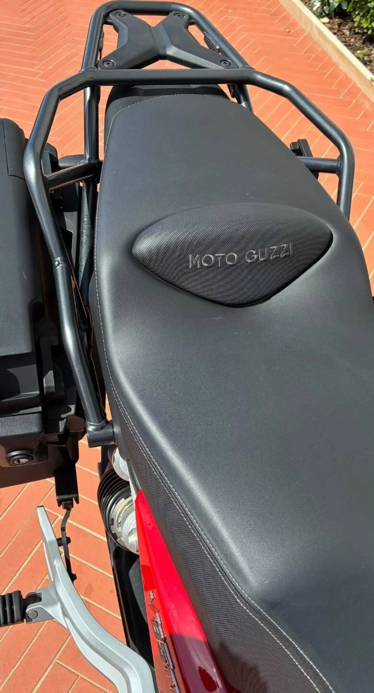 Moto Guzzi V85 TT (2019 - 20) (7)