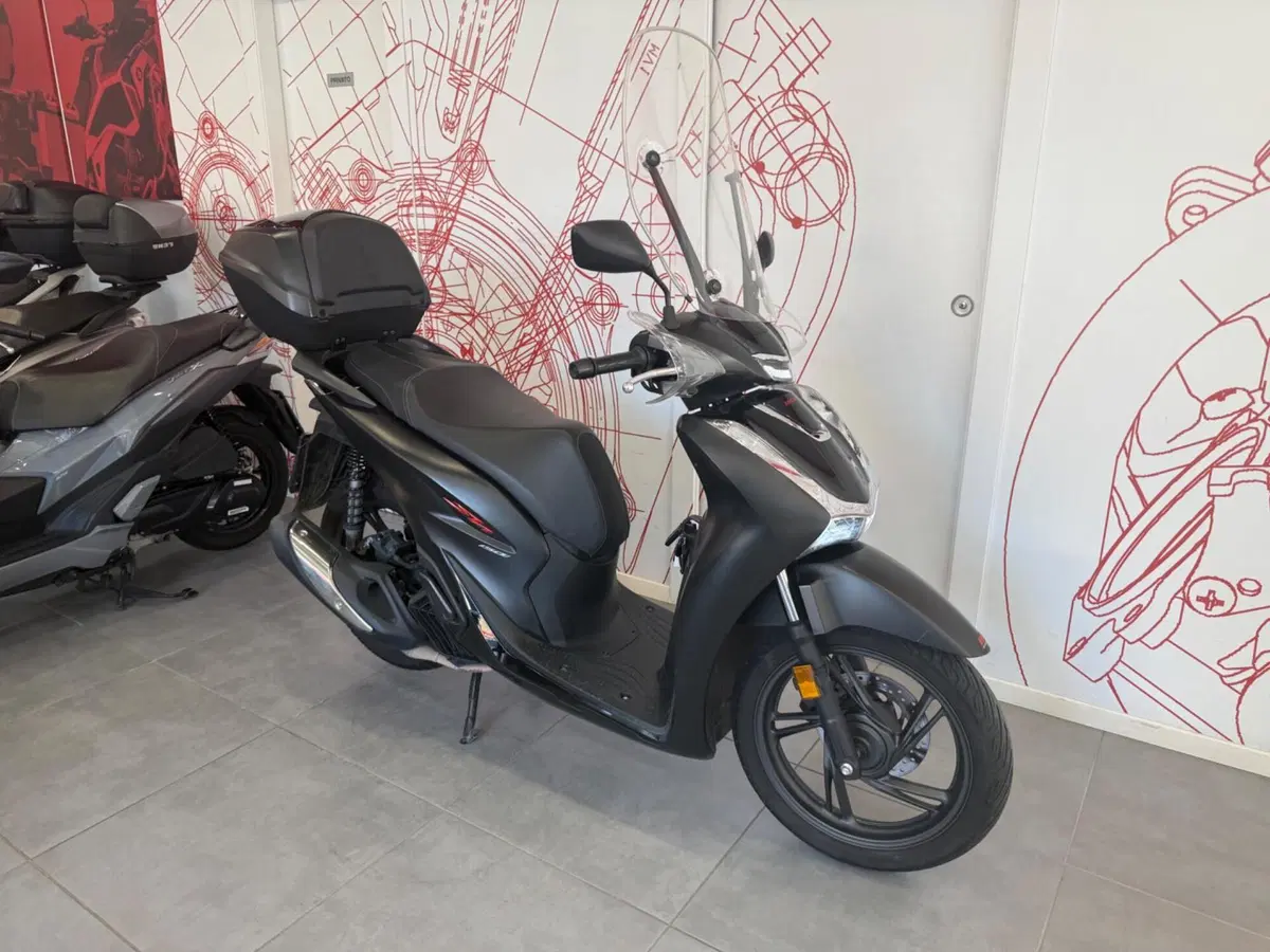 Honda SH 150i Sport (2022 - 23) (2)