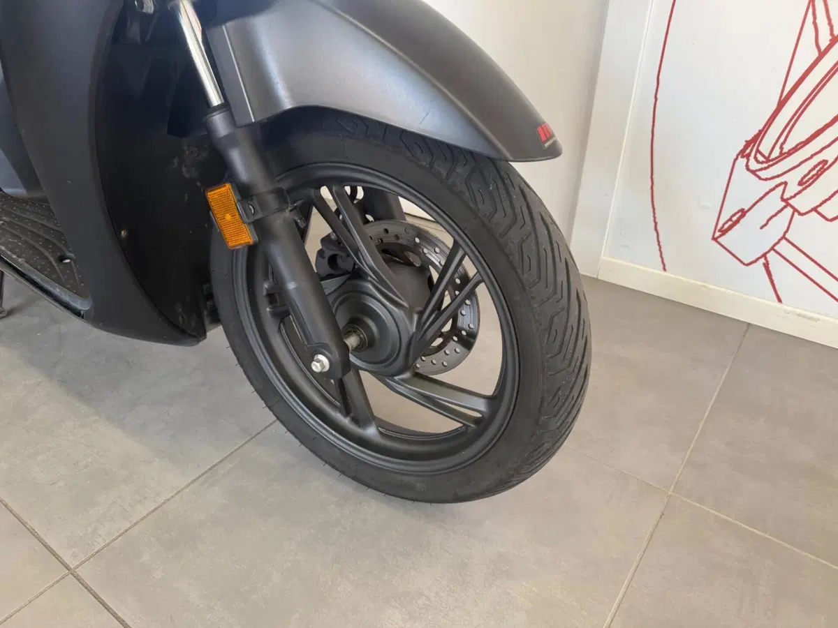 Honda SH 150i Sport (2022 - 23) (8)