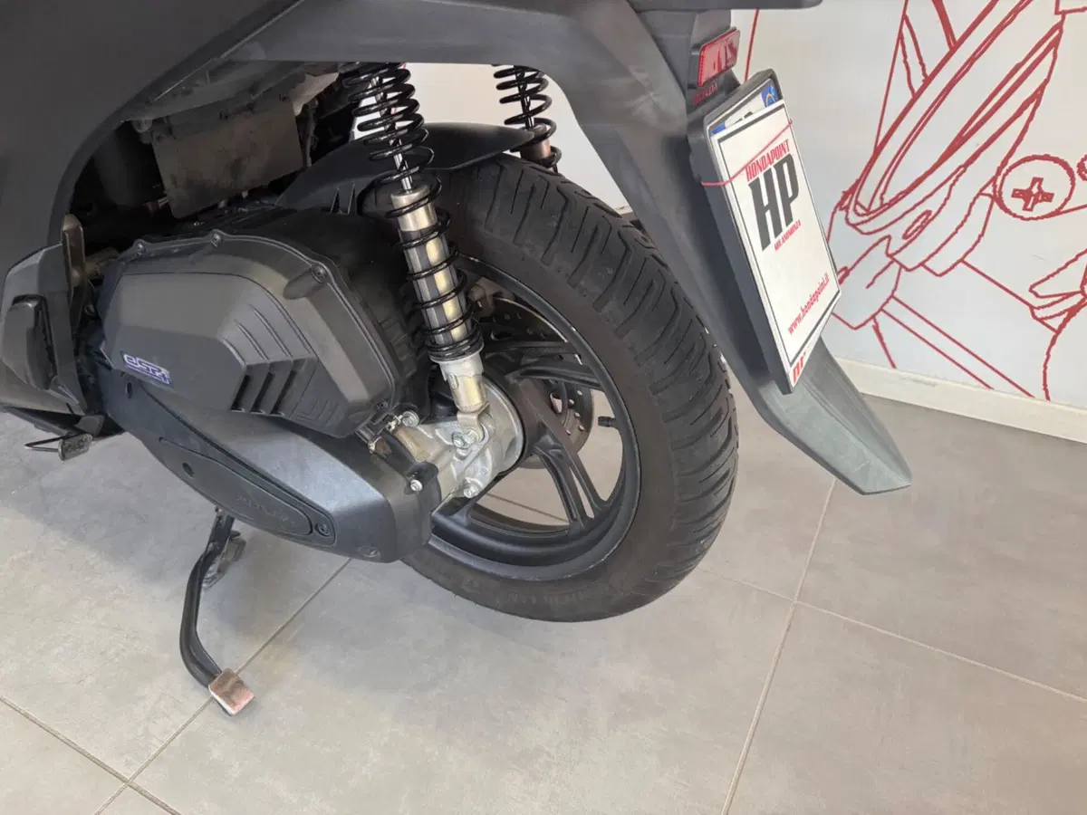 Honda SH 150i Sport (2022 - 23) (14)