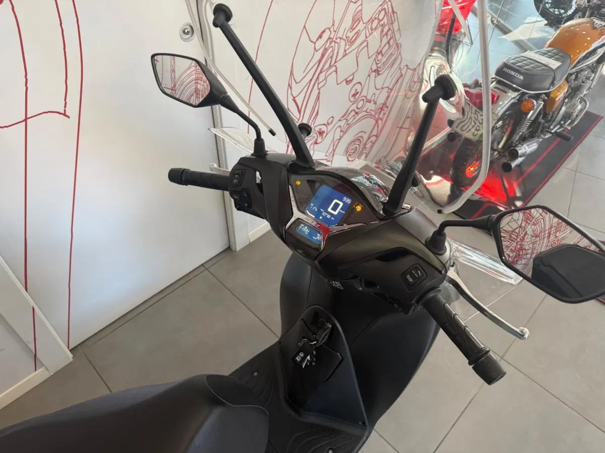 Honda SH 150i Sport (2022 - 23) (7)