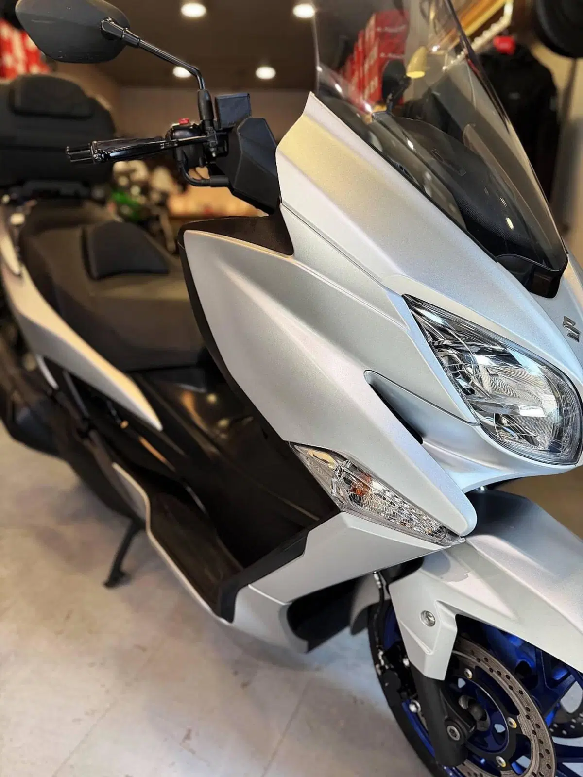 Suzuki Burgman 400 (2022 - 24) (4)