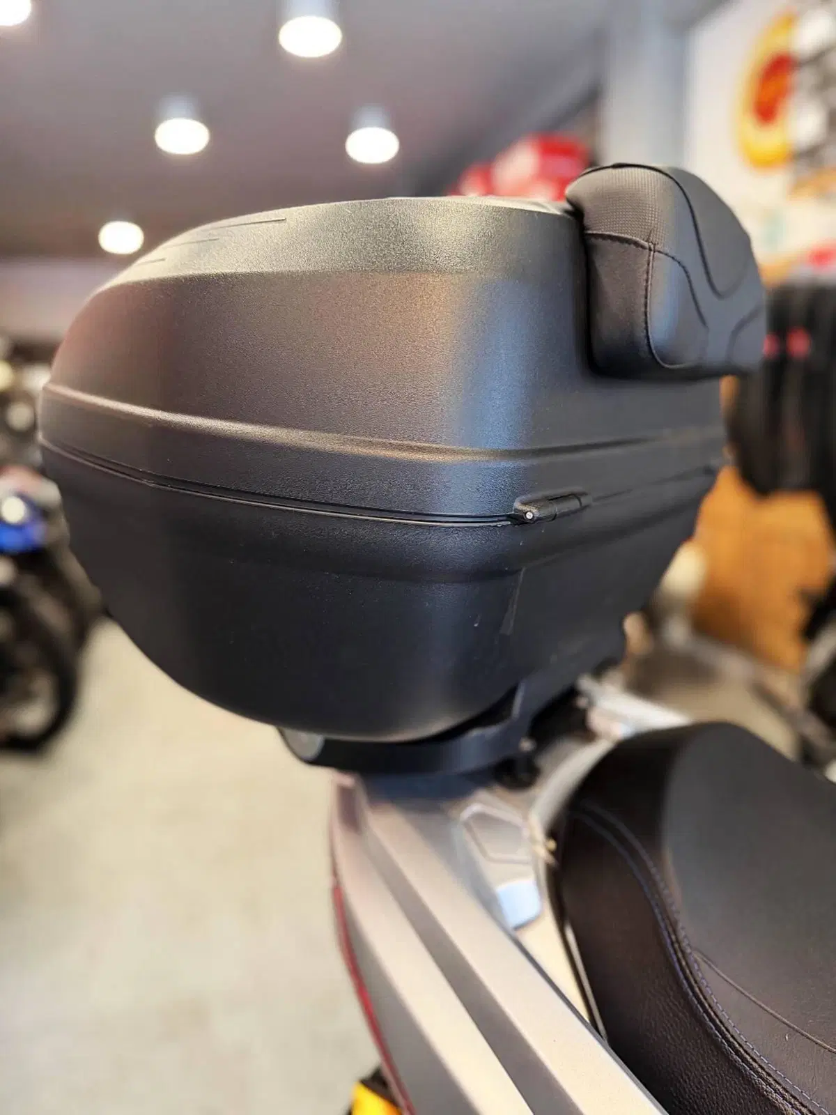 Suzuki Burgman 400 (2022 - 24) (5)