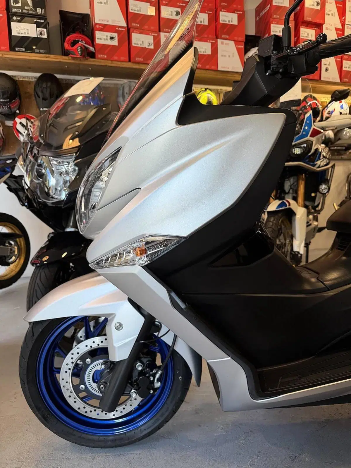 Suzuki Burgman 400 (2022 - 24) (12)