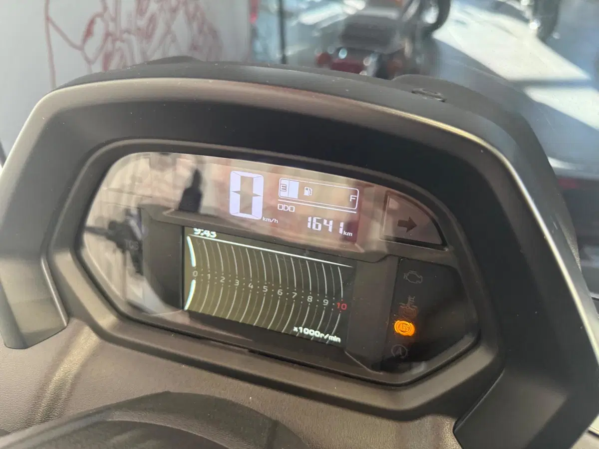 Yamaha N-Max 125 Tech Max (2025 - 26) (7)