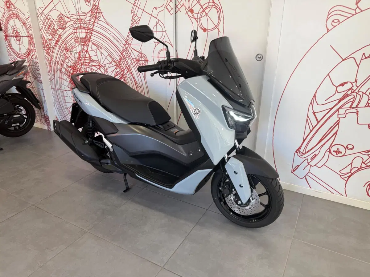 Yamaha N-Max 125 Tech Max (2025 - 26) (2)